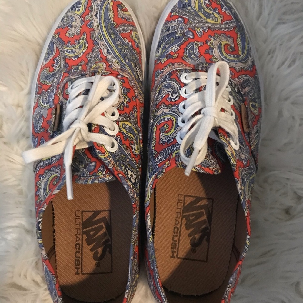 Vans Size 8- Excellent Condition